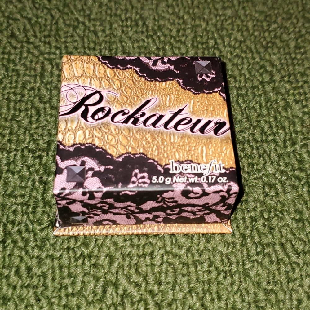 Brand new Benefits cosmetic Rockstar powder